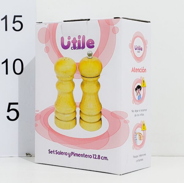 Set De Salero Y Pimentero De Madera 12,8cm