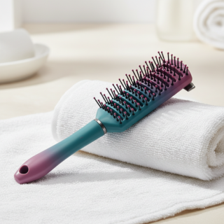 Peine c/bolsita rosa/celeste 23cm